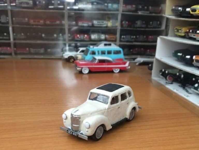 1718. 1950 Ford Prefect