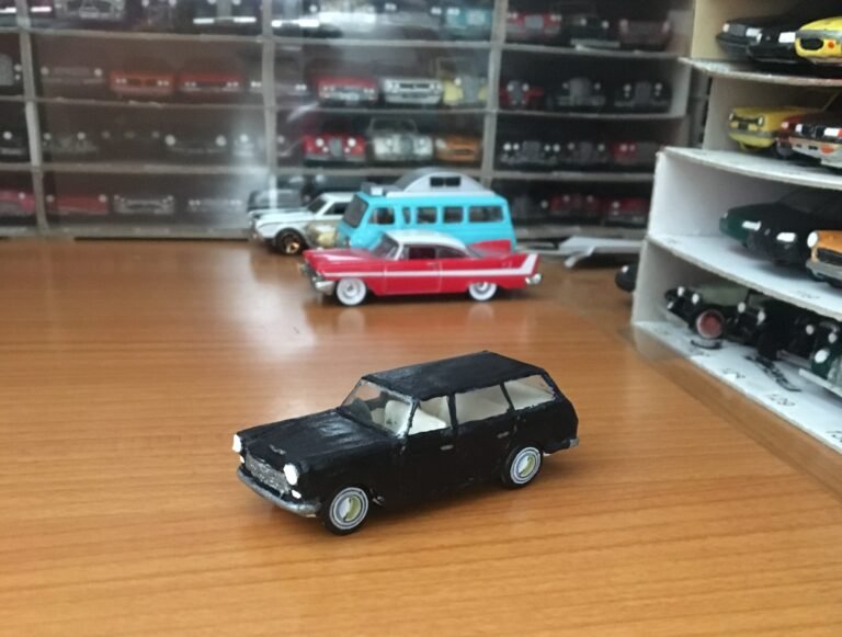 1726. 1965 Ford Cortina Estate
