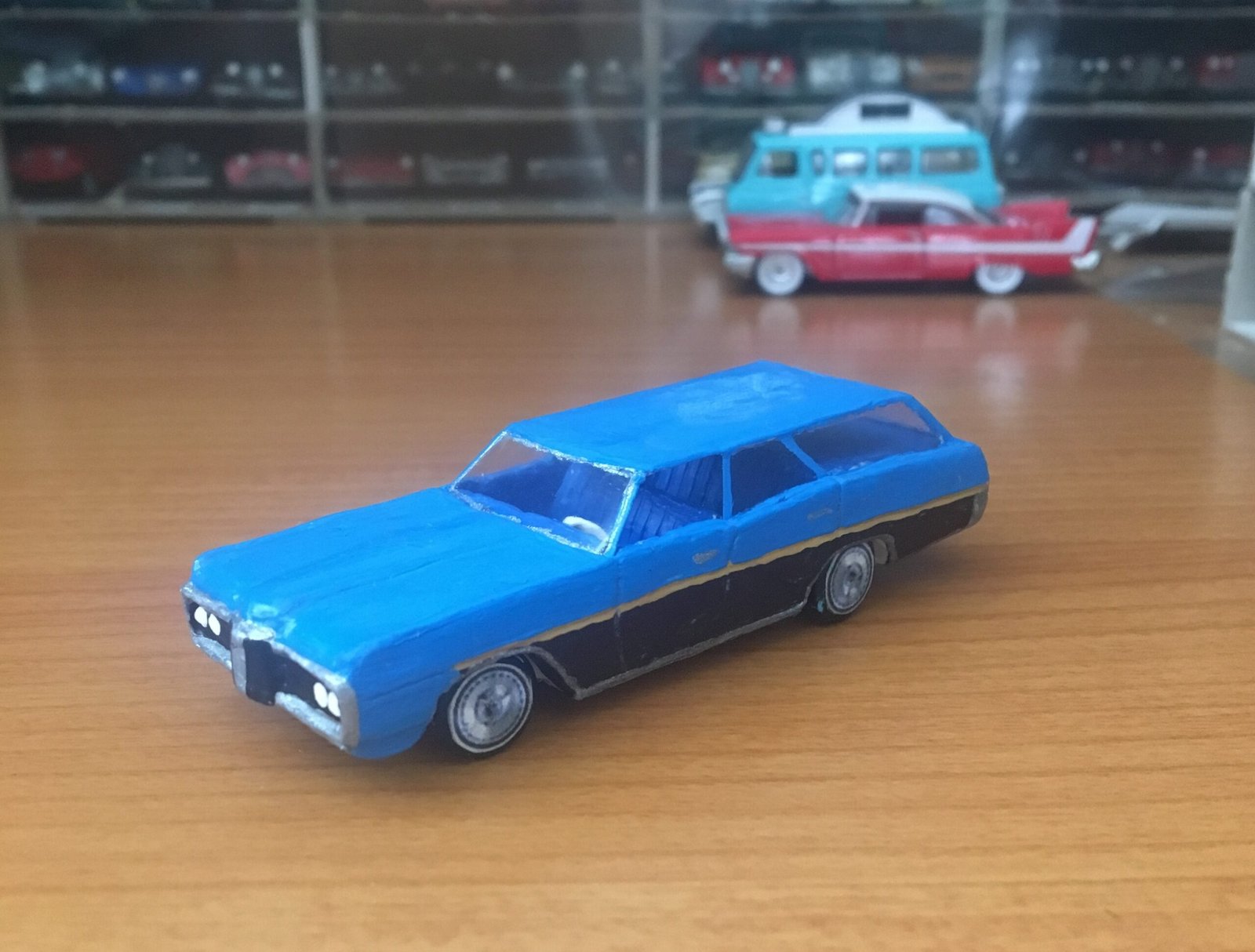 1750. 1968 Pontiac Executive Safari