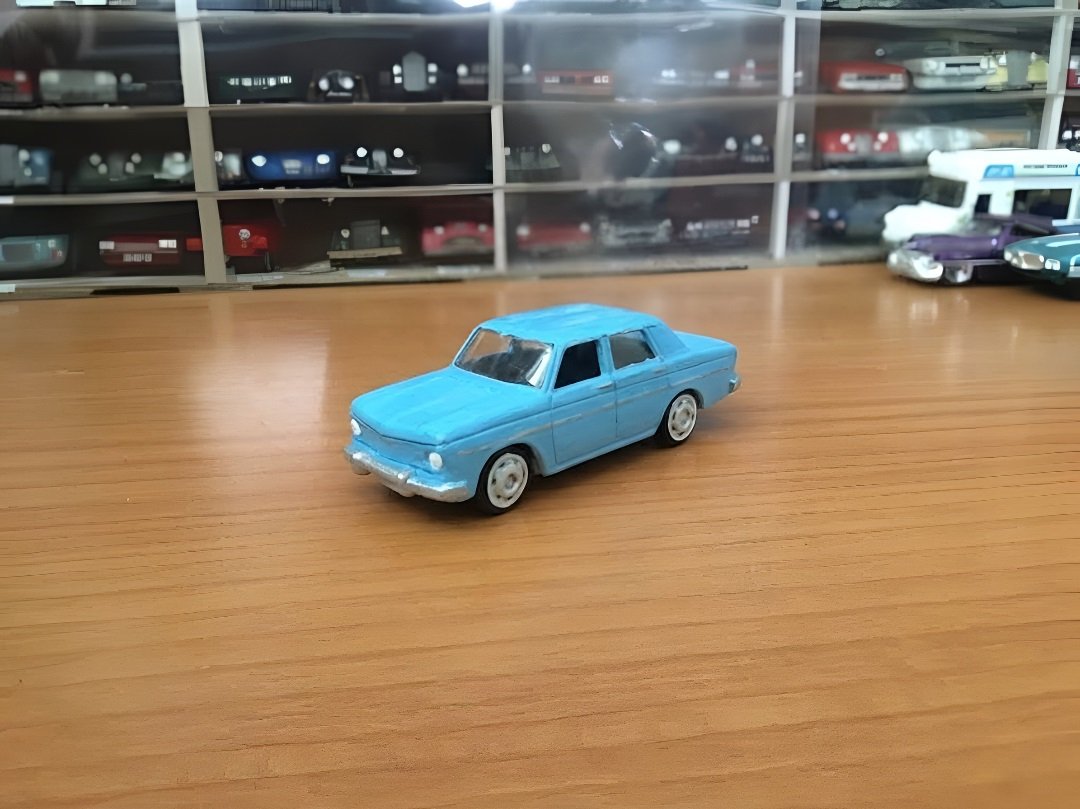 2057. 1966 Renault 8 Major