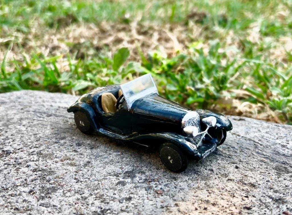 4086. 1935 SS 90