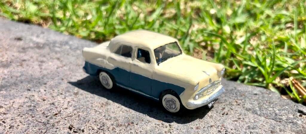 4091. 1958 Standard Pennant