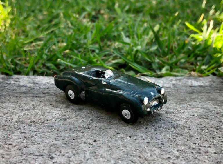 4143. 1955 Triumph TR2