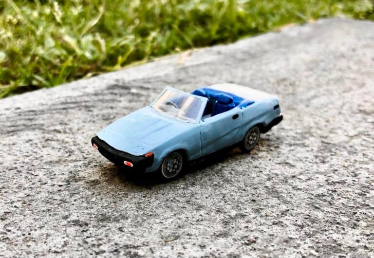 4158. 1981 Triumph TR8